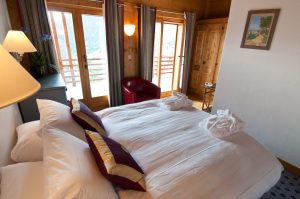 chalet skye luxury double bed